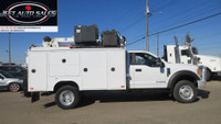 2017 FORD F-550 XLT SERVICE TRUCK WITH CRANE & COMPRESSOR NEW ARRIVAL... Amvic Licenced... - REG CAB... (image 4)