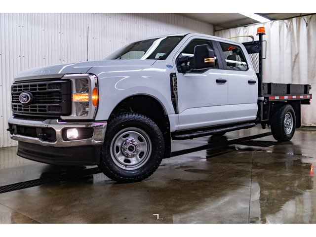 2023 Ford F-350 4x4 Crew Cab XL Deck BCam in Cars & Trucks in Grande Prairie - Image 4