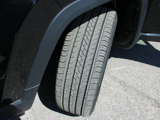 2025 Jeep Compass Altitude 4x4, Pano Sunroof, Heated Seats, 360 in Cars & Trucks in Calgary - Image 2