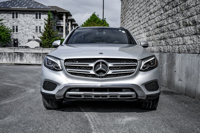 2019 Mercedes-Benz GLC 300 4MATIC SUV • SUNROOF • HEATED SEATS in Cars & Trucks in Cornwall - Image 4
