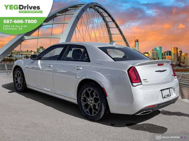 2022 Chrysler 300 300S-AWD- PANO ROOF-WOW! in Cars & Trucks in Edmonton - Image 4