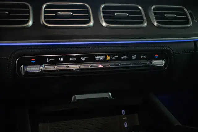 2025 Mercedes-Benz GLE GLE 450 4MATIC SUV in Cars & Trucks in Edmonton - Image 17