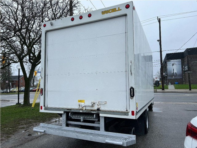  2019 GMC Savana 3500 3500|177 Wheelbase|16 Foot box|Ramp|Certif in Cars & Trucks in City of Toronto - Image 3