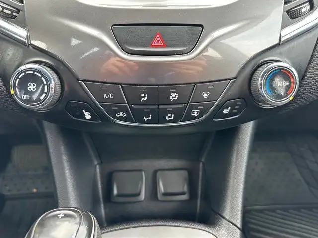 2017 Chevrolet Cruze LT | BACK UP CAM | HEATED SEATS | BLUETOOTH in Cars & Trucks in Calgary - Image 18