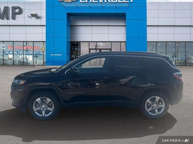 2024 Jeep Compass North | 4x4 | Sunroof | Heated Seats + in Cars & Trucks in Saskatoon - Image 2