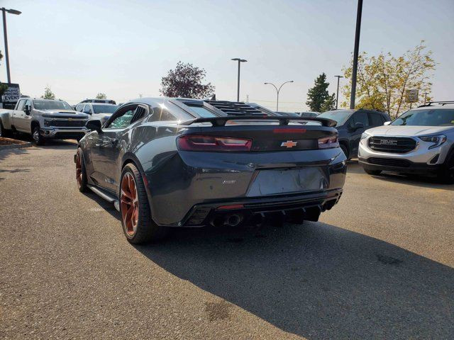 2017 Chevrolet Camaro 2SS 50th Anniversary Edition 6.2L 6 Speed in Cars & Trucks in Strathcona County - Image 4