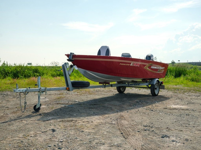  2010 Princecraft Yukon DLX in Powerboats & Motorboats in Québec City - Image 2