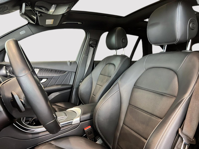 2022 Mercedes-Benz GLC300 4MATIC SUV in Cars & Trucks in Calgary - Image 3