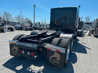 Appelez // Call Jean-Philippe 514-770-6940 Tracteur avec couchette // Sleeper truck Kenworth T800 20... (image 4)
