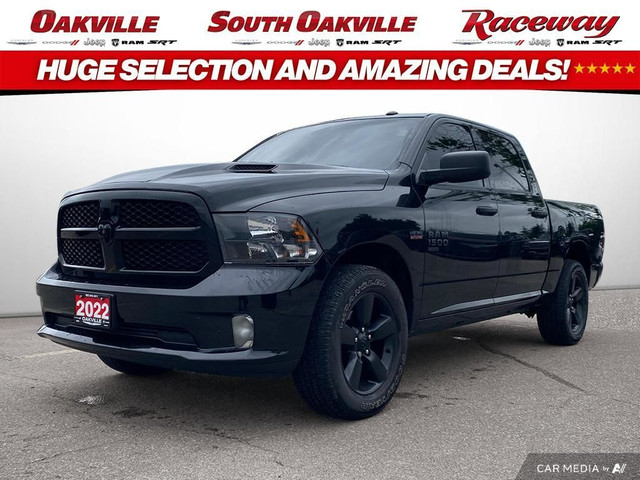 2022 Ram 1500 Classic EXPRESS | NIGHT EDITION | CREW | V8 | BACK in Cars & Trucks in Oakville / Halton Region
