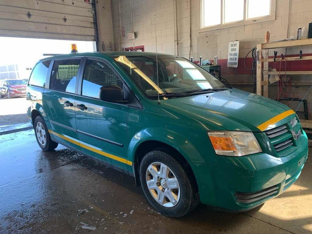  2010 Dodge Grand Caravan SE in Cars & Trucks in Barrie - Image 3