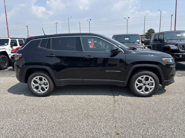 2025 Jeep Compass Sport in Cars & Trucks in Mississauga / Peel Region - Image 4