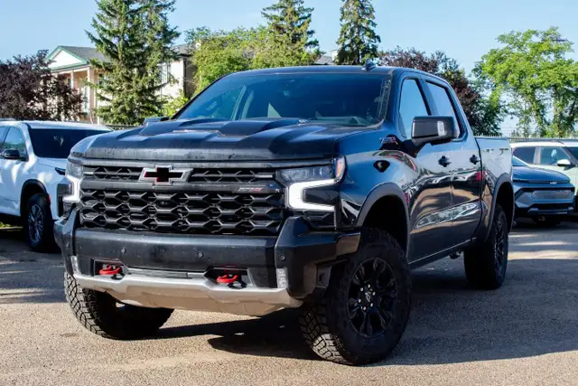 2025 Chevrolet Silverado Short BOX ZR2 1500 3.0L Duramax * GM CE in Cars & Trucks in Edmonton - Image 3