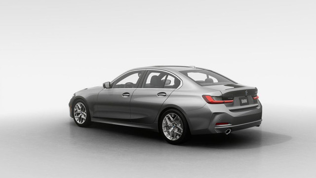 2025 BMW 3 Series 330i xDrive Berline | Entretien sans frais 3 in Cars & Trucks in City of Montréal - Image 2