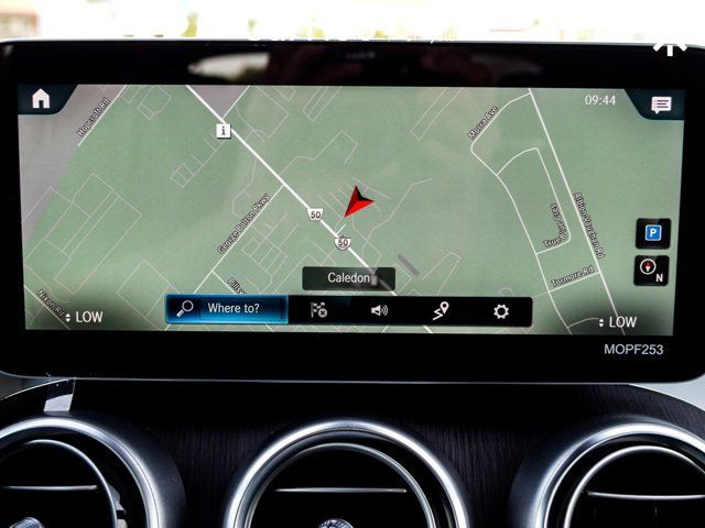 2021 Mercedes-Benz GLC GLC 300 4MATIC Pano Sunroof Blind Spot in Cars & Trucks in Mississauga / Peel Region - Image 4