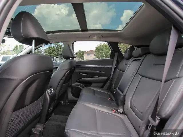 2022 Hyundai Tucson Preferred w/Trend Package AWD | heated fr... in Cars & Trucks in London - Image 24