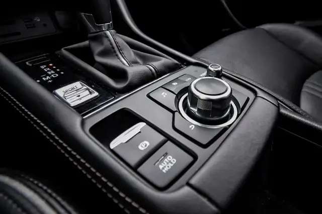 2021 Mazda CX-3 GT • SUNROOF • HUD • HEATED LEATHER • BOSE AUDIO in Cars & Trucks in Cornwall - Image 26