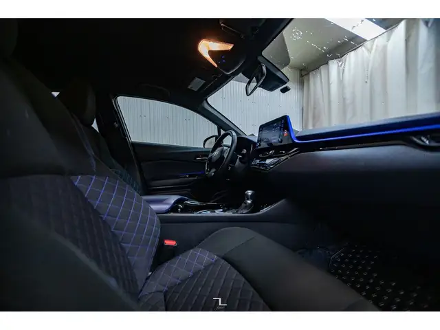 2021 Toyota C-HR XLE Premium BCam in Cars & Trucks in Red Deer - Image 14