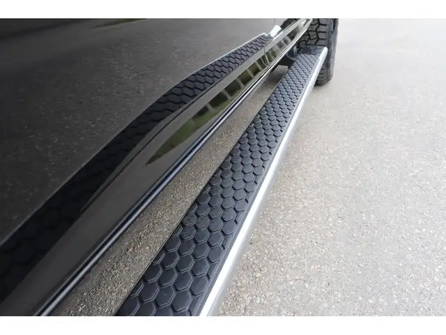 2022 Ram 1500 Classic SLT LUXURY EDITION CREW 4X4, LOADED/LEATHE in Cars & Trucks in Winnipeg - Image 41
