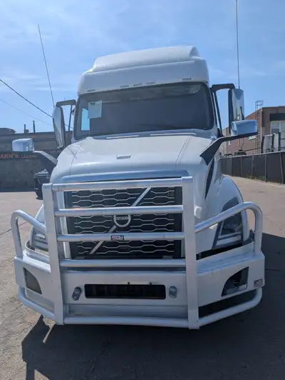 FOR SALE: 2023 VOLVO VNL760 – READY TO ROLL! Modern Design • Superior Comfort • Proven Performance K...