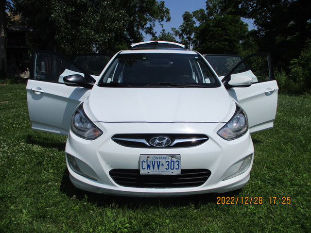 2012 HYUNDAI ACCENT*FULLY LOADED*IMPECCABLE*DRIVES FLAWLESS*NO RUST in Cars & Trucks in Oshawa / Durham Region