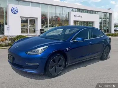 This Tesla Model 3 delivers a Electric engine powering this Automatic transmission. Window Grid Ante...