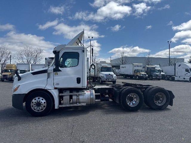 2020 Freightliner T12664ST in Heavy Trucks in Mississauga / Peel Region - Image 4