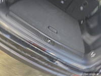 This Jeep Grand Cherokee delivers a Regular Unleaded V-6 3.6 L/220 engine powering this Automatic tr... (image 9)