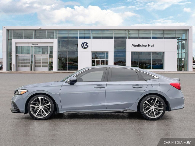 2022 Honda Civic Sedan Touring Refined Style. Advanced Tech. The in Cars & Trucks in Medicine Hat - Image 4
