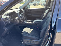 The Nissan Pathfinder S 4WD in elegant style combines the robust capabilities of a 4x4 drivetrain wi... (image 6)