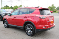 Well Maintained Experience Luxury and Performance Like Never Before with the 2016 RAV4 LE AWD. Engin... (image 4)