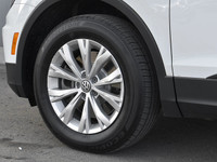 Android Auto / Apple CarPlay, Backup Camera, Blind Spot Monitor! This 2021 Volkswagen Tiguan Trendli... (image 8)