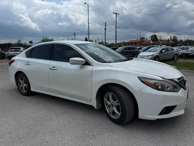 2017 NISSAN ALTIMA 2.5 | REV CAM | GAS SAVER dans Autos et camions dans Barrie - Image 7