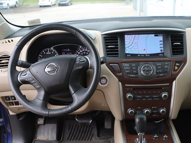 2017 Nissan Pathfinder in Cars & Trucks in Calgary - Image 3