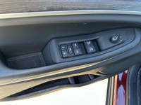 This one owner 2023 Jeep Grand Cherokee L 4x4 Limited has the V6 3.6L Pentastar engine with an 8-Spe... (image 7)