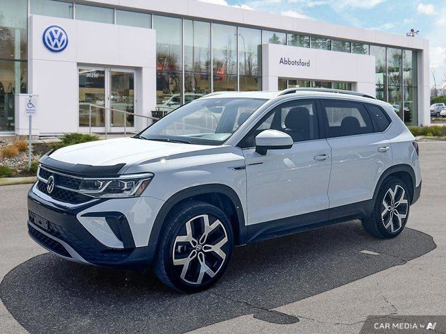 2022 Volkswagen Taos Highline in Cars & Trucks in Abbotsford