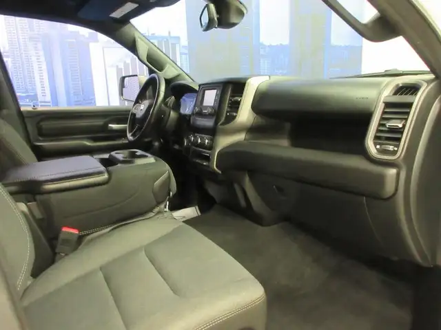 RAM 1500 2022 V-6 3.6 LITRES 4X4 CREW-CAB 61800 KM ! in Cars & Trucks in Lévis - Image 26