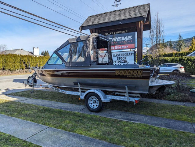 2002 Boulton 20 Ft in Powerboats & Motorboats in Chilliwack - Image 2
