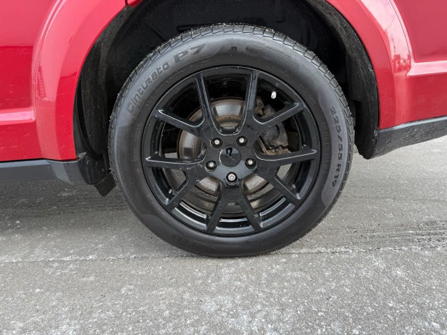 2014 Dodge Journey SXT 2014 Dodge Journey, SXT seven passenger in Cars & Trucks in City of Toronto - Image 4