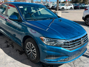 2019 Volkswagen Jetta Highline: Leather, Sunroof, Navigation, Fully loaded!!