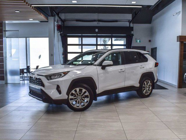 2021 Toyota RAV4 XLE Premium in Cars & Trucks in Calgary - Image 2