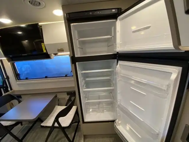 2025 Winnebago View 24T in RVs & Motorhomes in Abbotsford - Image 15