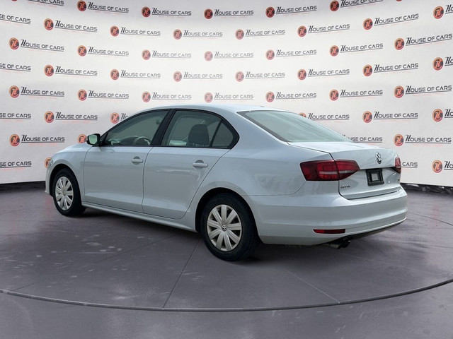 2017 Volkswagen Jetta Sedan TSI Auto Trendline+ / Heated Seats / in Cars & Trucks in Calgary - Image 4