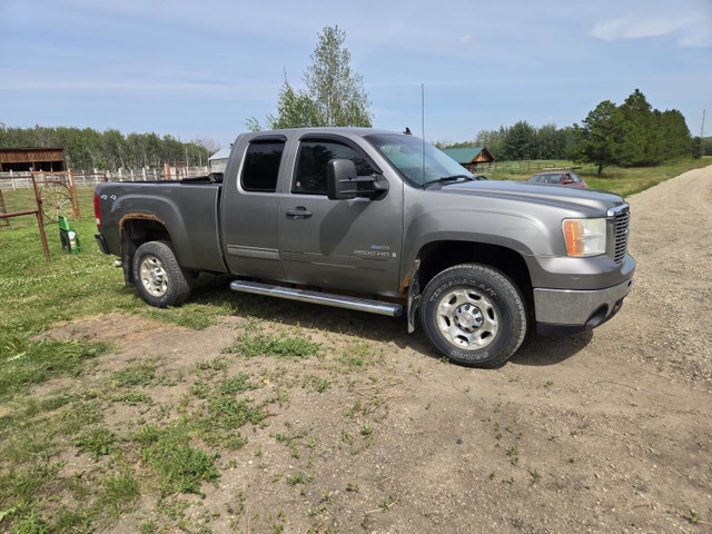 2008 GMC 2500 HD in Cars & Trucks in Edmonton - Image 2