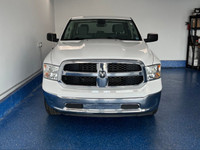 New Price! 2022 Ram 1500 Classic SLT Crew Cab HEMI V8 | No Accidents | Zacks Certified. 8-Speed Auto... (image 1)