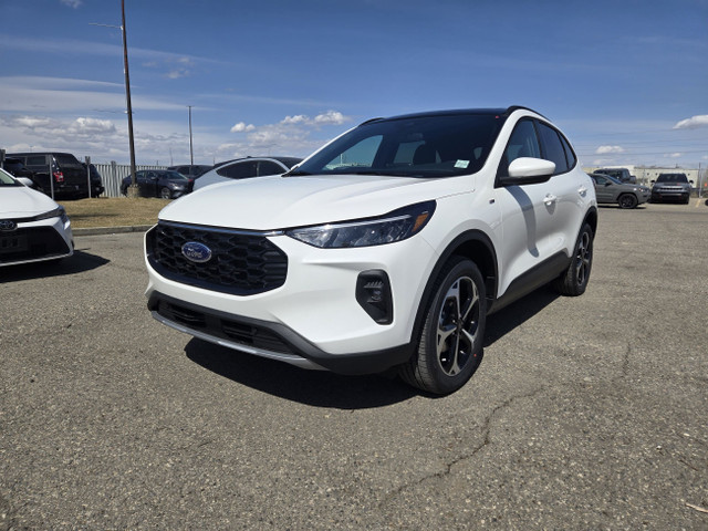 2025 Ford Escape ST-LINE SELECT | TOW PKG | PANORAMIC ROOF | BLI in Cars & Trucks in Calgary - Image 3