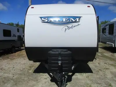 The Salem 22RBSX is the perfect couple’s coach, with a front queen bedroom and HUGE rear bath with w...