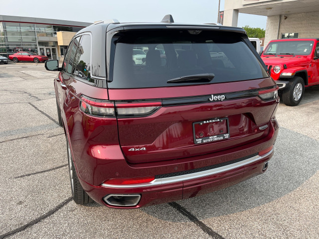 2022 Jeep Grand Cherokee Summit in Cars & Trucks in Sarnia - Image 4