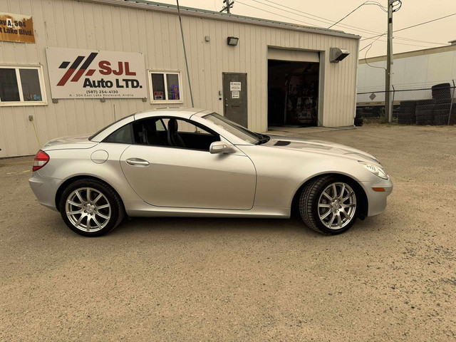 2005 Mercedes-Benz SLK-Class 350 in Cars & Trucks in Calgary - Image 2