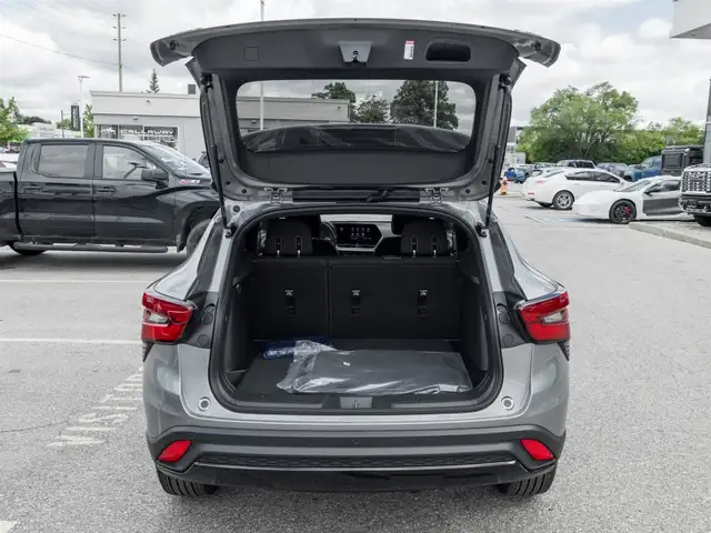2025 Chevrolet Trax 1RS- Sunroof | Heated Steering Wheel dans Autos et camions dans Région de Markham/York - Image 8